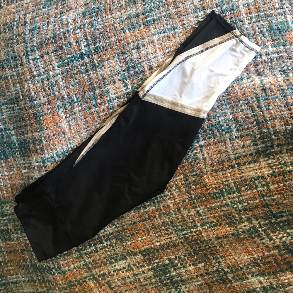 •legging capris• - Picture 2 of 4